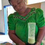 rosie Bee making smoothies